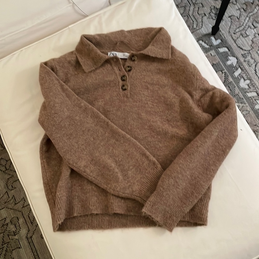 Zara crop soft brown collared sweater